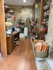 Local Comercial a Centro. Local plaza de amboage totalmente acondicionado  multiples posib