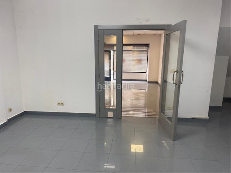 Foto c7f791b7-de25-47e1-b62b-ecc5b377276e. Alquiler local comercial alquilerlocal comercial zona plaza del callao Centro en Ferrol