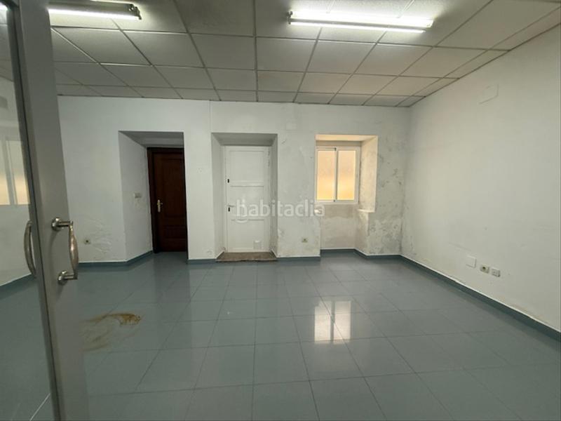 Foto e4b7a0ce-b2bc-454a-be3b-3b0649132546. Location local commercial dans Centro Ferrol