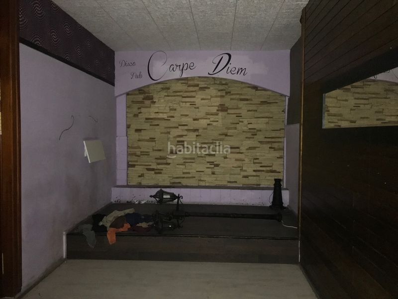 Foto b48b8f2f-3dc6-49d2-afb4-741a1c7bb275. Local comercial a Centro Ferrol