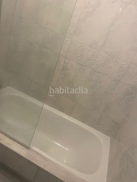 Foto b19d184a-55fc-4da2-8610-4adba846918b. Rent flat in Centro Ferrol