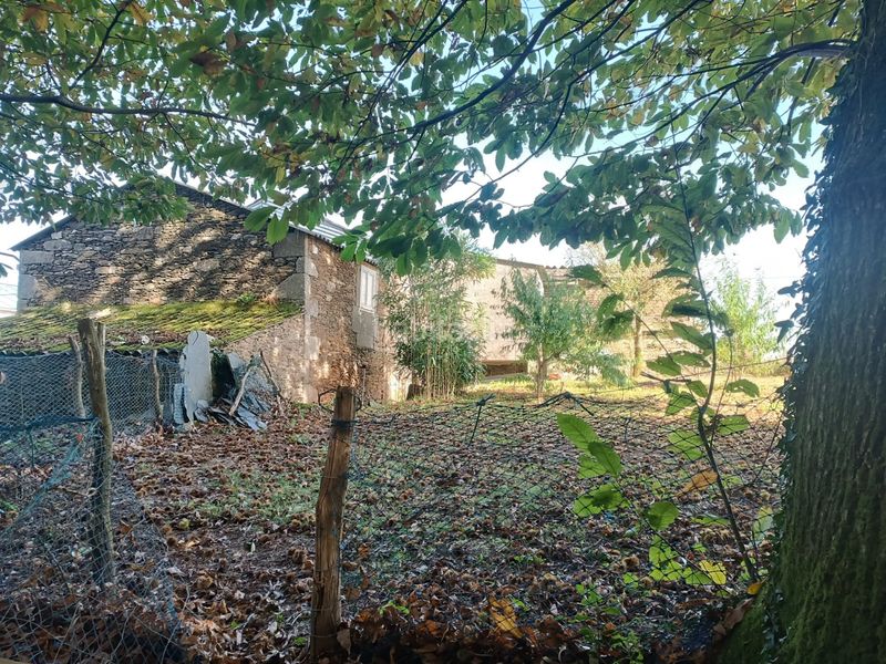 Foto 032943b0-5c75-4819-b658-79e4ad5f4360. Casa amb aparcament a Monfero