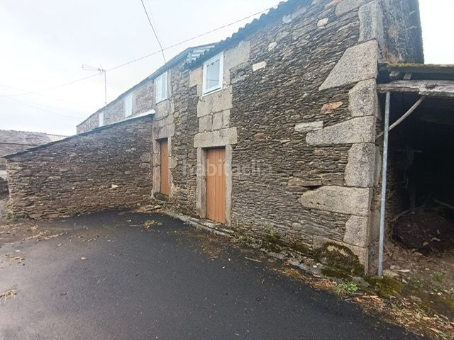 Foto 247bb3f3-714e-4567-bef2-ee15727d97ca. Casa amb aparcament a Monfero