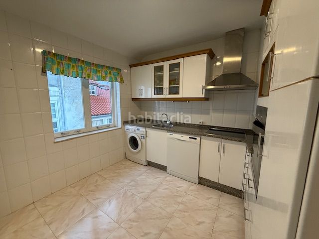 Foto c4b3aae1-055e-4c32-87d6-f4dce926cb09. Rent flat with heating in Centro Ferrol