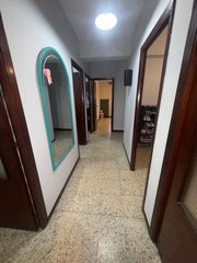 Etagenwohnung in Piñeiros - Freixeiro. Naron freixeiro  3 dormitorios, buena ubiacion
