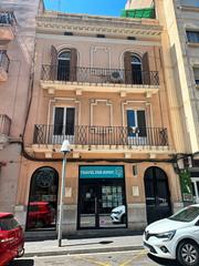 Building in Carrer de lleida 25. Edificio frente al foro romano