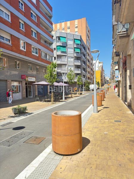 Foto 4e6ecb1b-08e3-448f-8ca3-86b23b41a2bb. Local comercial a carrer pau del protectorat 26 a Tarragona