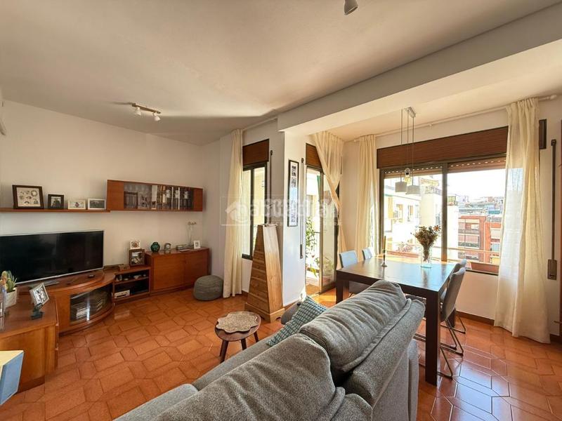 Foto e8f06682-3603-4ed6-b098-0bf072c94009. Piso  en venta en Sagrada Família Barcelona