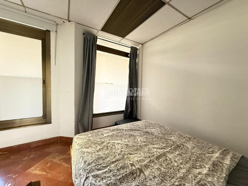 Foto d045d258-c933-400a-a829-1b3a3567bfbc. Office space with heating in Sagrada Família Barcelona