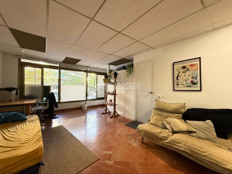 Foto d13bec5b-609f-4632-83ef-e7cd86266a3c. Office space with heating in Sagrada Família Barcelona