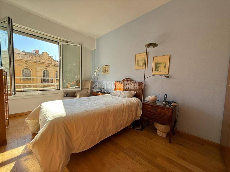 Foto f46f9a2c-6438-4ac7-95e0-8ee7a8119010. Etagenwohnung mit heizung in Sagrada Família Barcelona