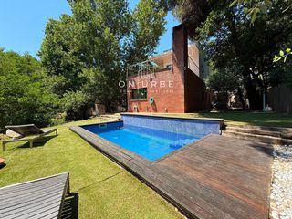 Casa adosada  N/a. Casa en sant cugat del valles de 520 m con piscina
