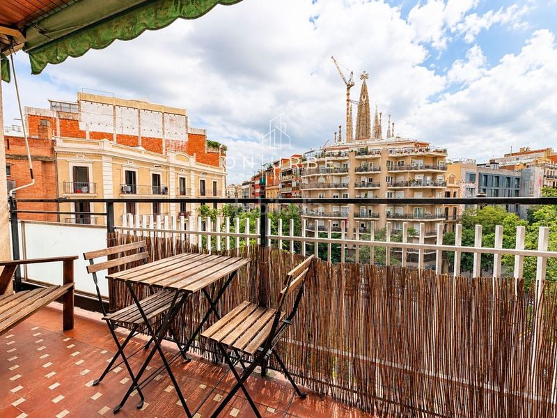 Foto 14438680-f7da-4bae-9441-e95f5f44b077. Piso onurbe grup i piso en venta en la sagrada familia en Barcelona