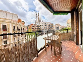 Flat  Calle de lepant. Piso de 100 m en una 5ª planta con ascensor y 3 balcones con vis