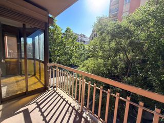 Flat  Calle de valència. Piso de 100 m en una 3ª planta con ascensor de 4 dormitorios y 2
