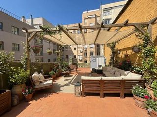 Attico  Passatge de gaiolà. Ático único con 3 terrazas privadas 91 my piso de 70 m cerca de
