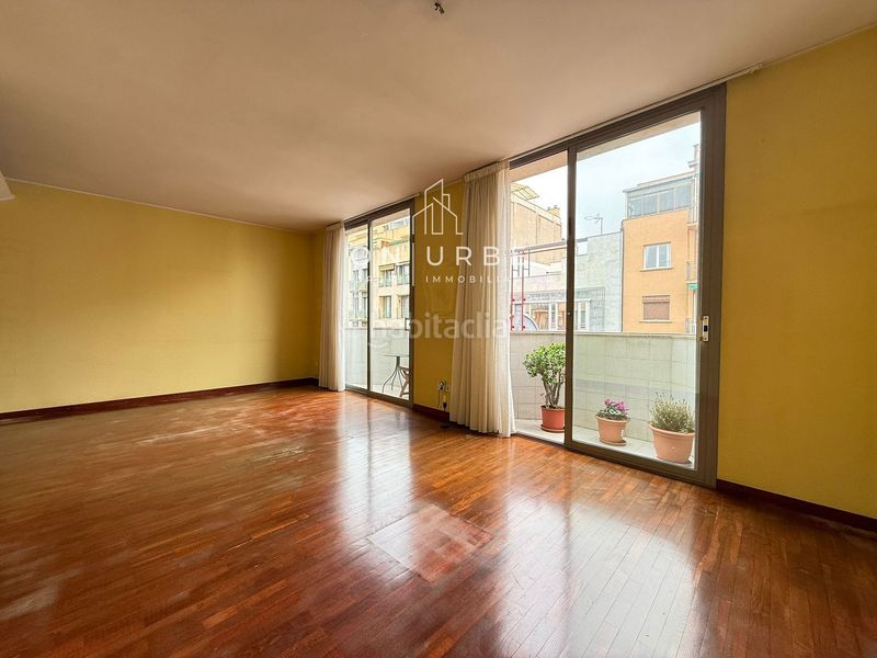 Foto e2716b1c-b639-4545-bc9d-16ca8ddefaf4. Piso onurbe grup i piso en venta en la sagrada familia en Barcelona