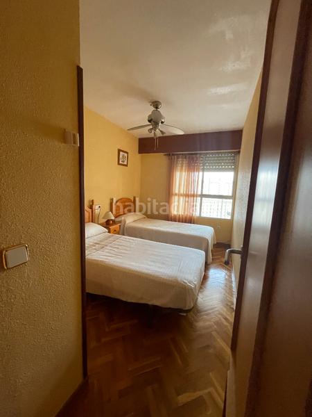 Foto f5d871ec-a012-47c8-aadd-1f61f7f58f29. Pis amb aparcament piscina a Levante Alto Benidorm