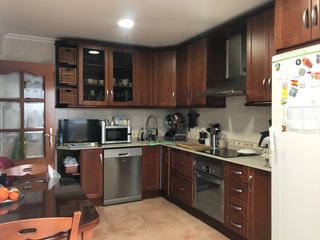 Casa adossada a Calle tetuán 6a. Casa para entrar a vivir muy buena situación mejor ver