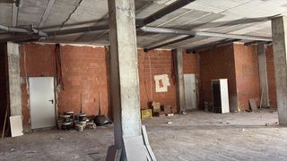 Local Comercial a Calle campo 80. Lacal nuevo diafano