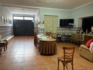 Casa in Calle altillo 25. Casa para entrar a vivir muy buena situación mejor ver