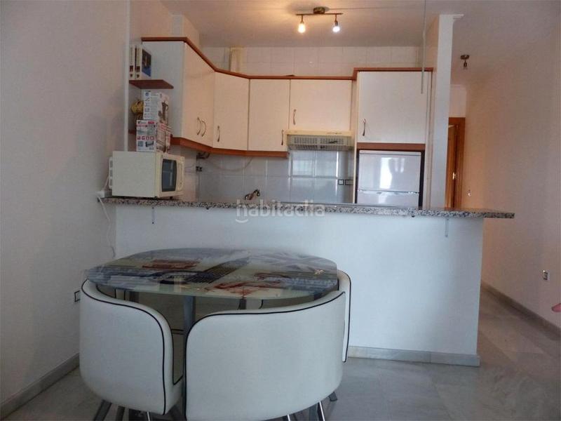 Foto b6adf0b3-2c58-456f-aaec-7406952c2e7e. Alquiler piso  en alquiler en Los Boliches, – excelente ubicación cerca de todos los servicios en Fuengirola