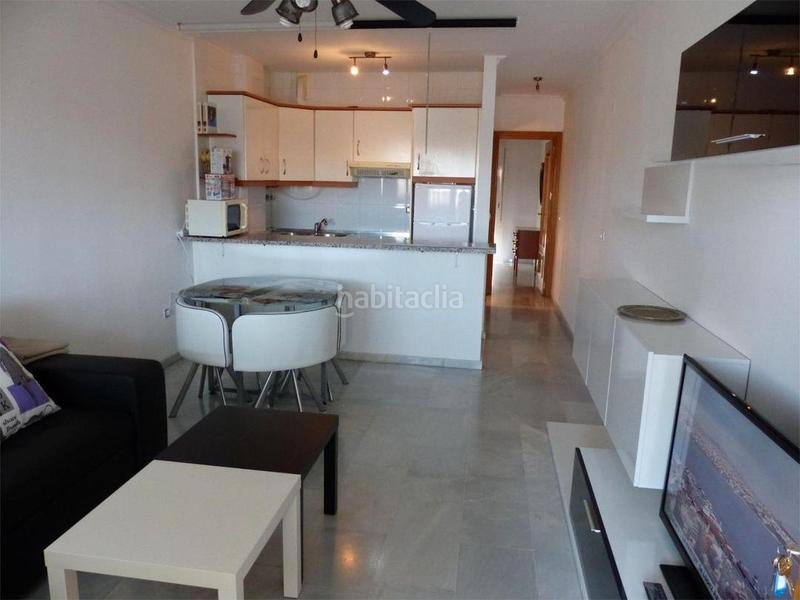 Foto d483f83a-8be7-4e87-9397-9175c2511435. Alquiler piso  en alquiler en Los Boliches, – excelente ubicación cerca de todos los servicios en Fuengirola