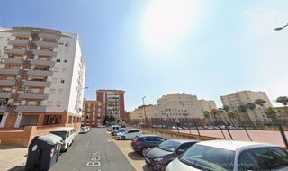 Lloguer Pis a Nuevo Parque - Los Rosales - Tráfico Pesado. Piso alquiler los rosales
