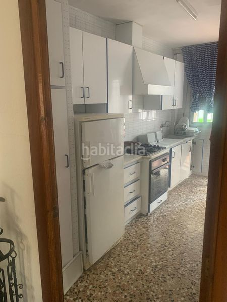 Foto c8bfd718-0806-465f-9f03-125d7c5771bb. Xalet amb xemeneia aparcament a Playa Burriana