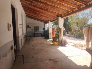 Masia a Algorós - El Derramador. Casa rústica típica del campo de elche, en derramador