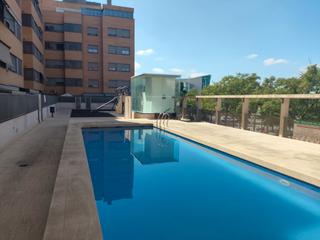 Lloguer Pis a Plaza Crevillente - Antiguos Juzgados - El Asilo. Piso en zona corte inglés con parking y piscina