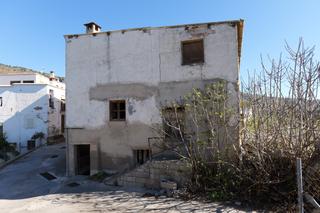 Casa aparellada a Barrio la jarea 60. Casa pareada de 342 m2  a reformar en válor (granada)