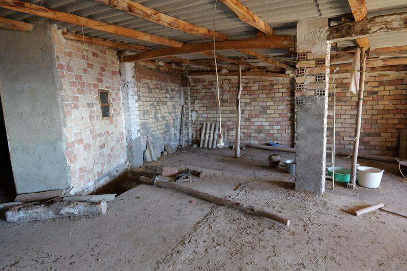 Foto 9d77c6b3-9a46-4582-839a-1da374691b0c. Casa aparellada a barrio la jarea 60 a Válor