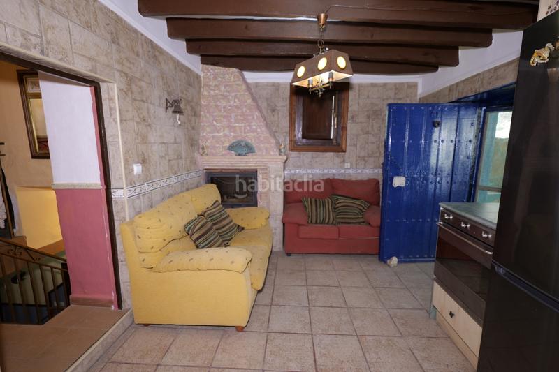 Foto 0352438d-886c-40e2-9093-6aa7b6236fa7. Xalet amb xemeneia a Adra