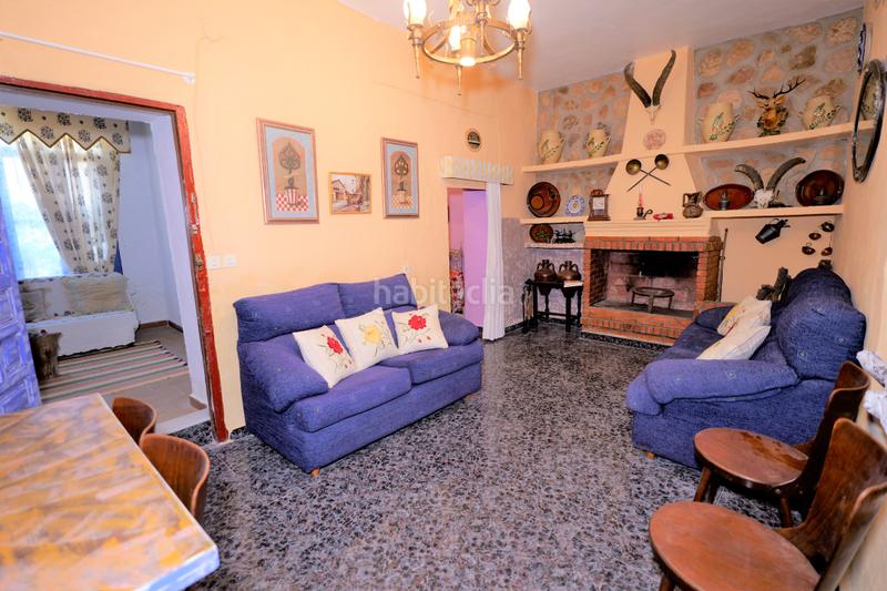 Foto 3cbc12a7-dd8e-46f1-963c-732bbe4d1e37. Xalet amb xemeneia a Adra