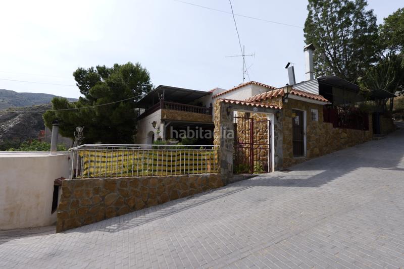 Foto a32ff334-449e-49bd-98e9-84879204d07d. Xalet amb xemeneia a Adra