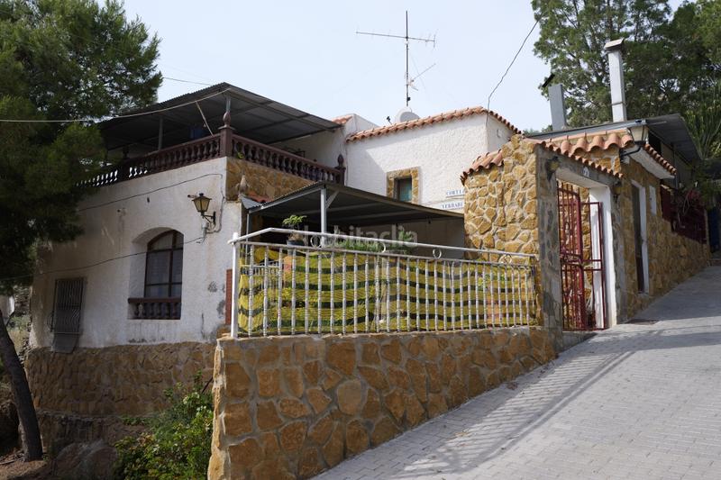 Foto c122fdf3-8e14-4bdc-9998-f4ca170fdc6b. Xalet amb xemeneia a Adra