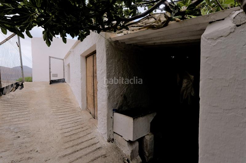 Foto c26c884f-ae39-40f6-b52c-0904a5958165. Masía en calle la cuesta 8 en Berja