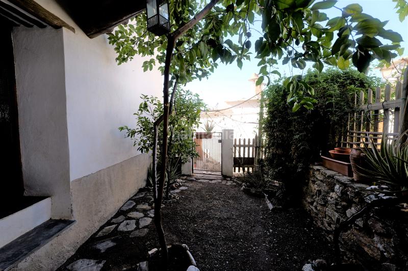 Foto 048bd5f0-9630-4d16-8312-3adba514c788. Casa adosada en calle sierpe 1 en Nevada