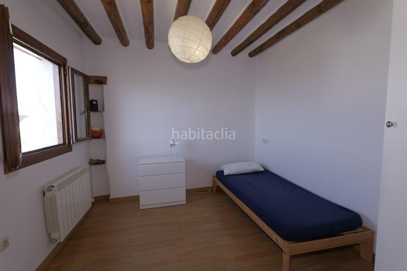 Foto caaed4d4-b9d6-4003-9fcf-3bfee7b52af9. Casa adosada en calle sierpe 1 en Nevada