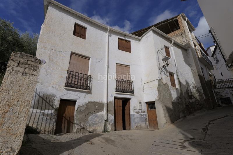 Foto 475bf910-54a7-4976-964b-290cf186fcce. Casa adosada en calle naranjos 10 en Válor