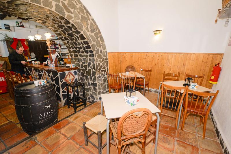 Foto 0161cbd3-1fbe-4341-82bf-8bfc1776e99a. Geschäftsraum in calle real 1 in Bérchules