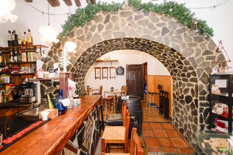 Foto 688d2109-c7db-4714-aeb6-9b7c124ebda9. Geschäftsraum in calle real 1 in Bérchules