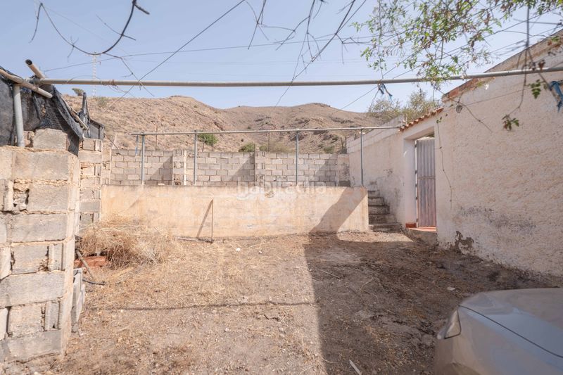 Foto 18f8f93c-66fc-4c94-9fe6-65a569d803c2. Xalet a calle las asperillas 8 a Berja
