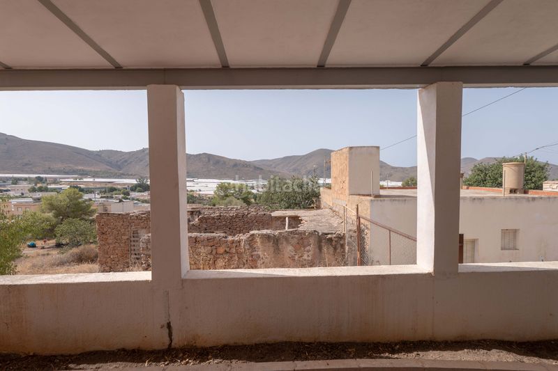 Foto c60aa4fa-8fc3-4c06-a240-fa2c13ae7f23. Xalet a calle las asperillas 8 a Berja
