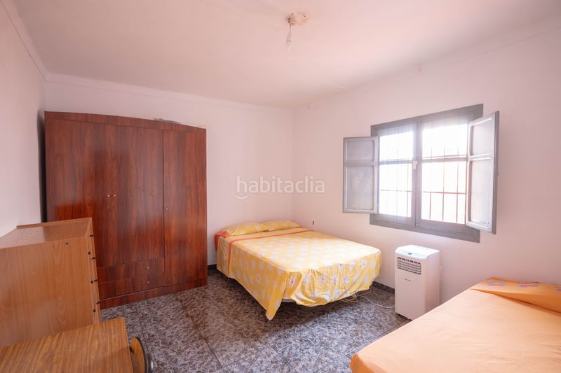 Foto d2b97492-46d8-48e5-a689-021bf901aad8. Xalet a calle las asperillas 8 a Berja