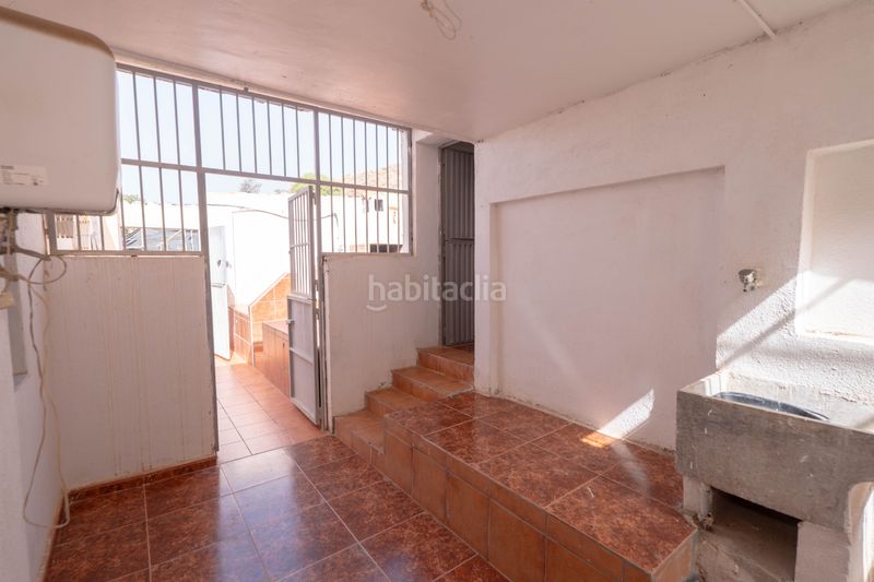 Foto dea13503-0fda-47be-b48e-2b61d9a9b49c. Xalet a calle las asperillas 8 a Berja