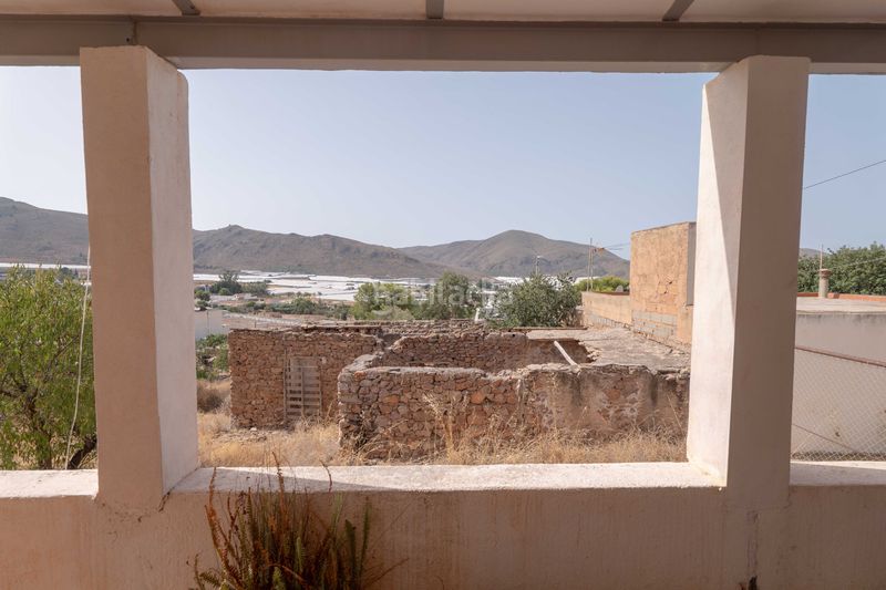 Foto ea5a0453-2a09-42e3-b048-457728d9aa0a. Xalet a calle las asperillas 8 a Berja