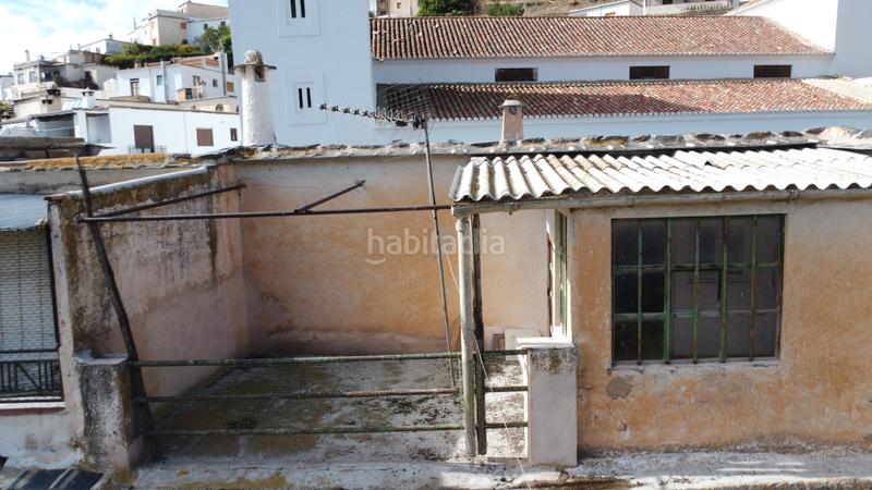 Foto 393754ee-b673-4426-8c12-14a68b6b49fe. Casa adossada a plaza obispo m peinado 5 a Bérchules