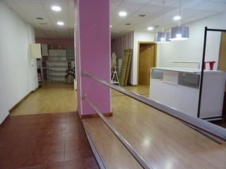 Casa adossada a Avenida manuel salmerón 57. Casa señorial en el centro de berja de 450 m2 con jardín